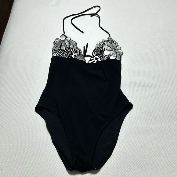 Pain de sucre one piece black one piece swimsuit, good condition, size 34B, - Picture 1 of 7